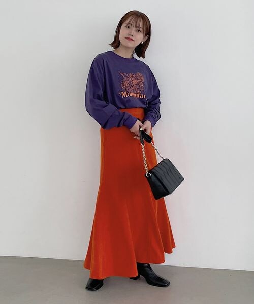 PAGEBOY（ページボーイ）の「コールテンマーメイドスカート（スカート・レディース・アイボリー05/ブラック09/オレンジ45・F）」の8枚目の写真