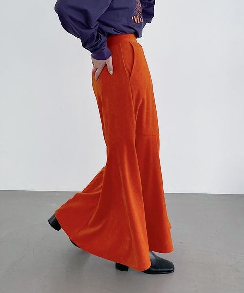 PAGEBOY（ページボーイ）の「コールテンマーメイドスカート（スカート・レディース・アイボリー05/ブラック09/オレンジ45・F）」の10枚目の写真