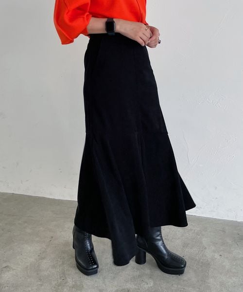 PAGEBOY（ページボーイ）の「コールテンマーメイドスカート（スカート・レディース・アイボリー05/ブラック09/オレンジ45・F）」の6枚目の写真