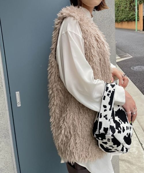 PAGEBOY(ページボーイ)の「カーリーファーベスト(ジャケット/アウター・レディース・オフホワイト05/ブラック09/グレージュ12・F)」の20枚目の写真