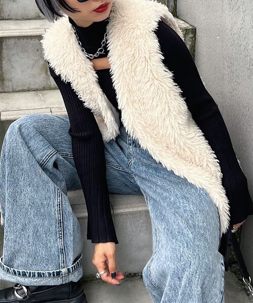 PAGEBOY(ページボーイ)の「カーリーファーベスト(ジャケット/アウター・レディース・オフホワイト05/ブラック09/グレージュ12・F)」の6枚目の写真