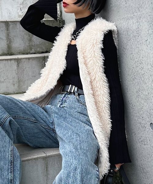 PAGEBOY(ページボーイ)の「カーリーファーベスト(ジャケット/アウター・レディース・オフホワイト05/ブラック09/グレージュ12・F)」の5枚目の写真