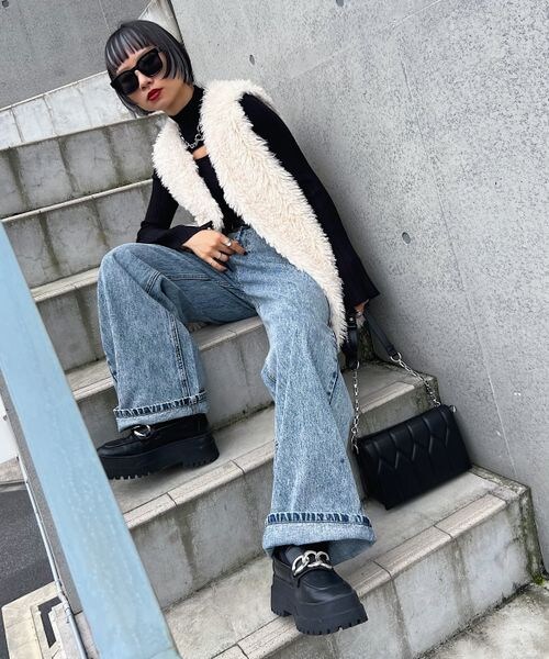 PAGEBOY(ページボーイ)の「カーリーファーベスト(ジャケット/アウター・レディース・オフホワイト05/ブラック09/グレージュ12・F)」の9枚目の写真