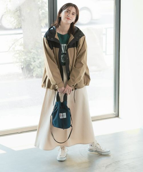 studio CLIP（スタディオクリップ）の「リメイク風フレアデニムスカート（スカート・レディース・ブラックデニム19/フラックス52/インディゴ87・M/L）」の9枚目の写真