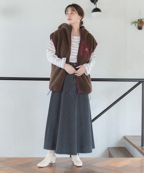 studio CLIP（スタディオクリップ）の「リメイク風フレアデニムスカート（スカート・レディース・ブラックデニム19/フラックス52/インディゴ87・M/L）」の7枚目の写真