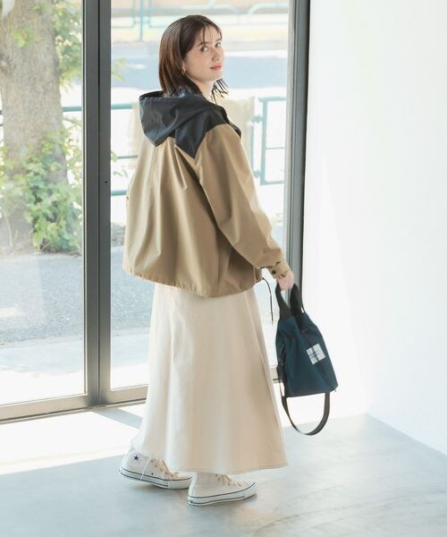 studio CLIP（スタディオクリップ）の「リメイク風フレアデニムスカート（スカート・レディース・ブラックデニム19/フラックス52/インディゴ87・M/L）」の11枚目の写真