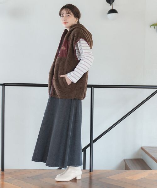 studio CLIP（スタディオクリップ）の「リメイク風フレアデニムスカート（スカート・レディース・ブラックデニム19/フラックス52/インディゴ87・M/L）」の8枚目の写真