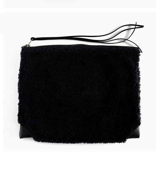 DHOLIC(ディーホリック)の「*MONOMORI-モノモリ-/AW*フェイクファークラッチバッグ(クラッチバッグ・レディース・アイボリー/ベージュ/ブラック・one)」の2枚目の写真