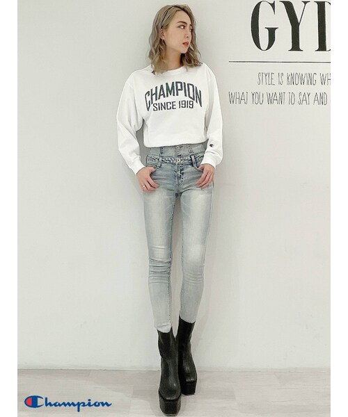 GYDA（ジェイダ）の「ハイウエストボタン スキニーデニムパンツ（デニムパンツ・インディゴ・S）」の4枚目の写真