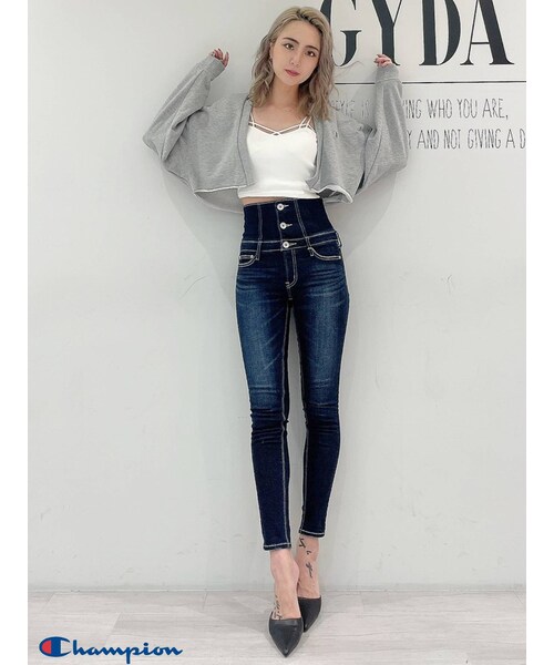 GYDA（ジェイダ）の「ハイウエストボタン スキニーデニムパンツ（デニムパンツ・インディゴ・S）」の8枚目の写真