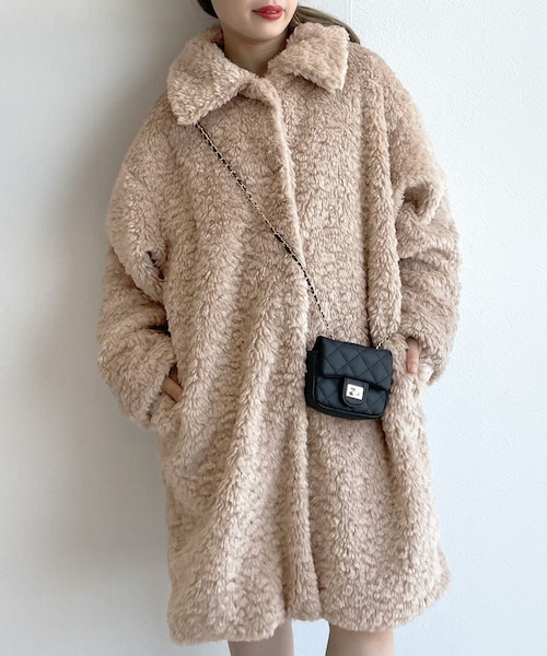 クリーム色 ダブルブレスト ファーコート クリーム色 ダブルブレスト ファーコート クリーム色 ダブルブレスト
