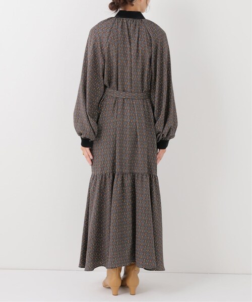 IENA(イエナ)の「IENA LA BOUCLE ビットプリント ワンピース(その他・グレーA/フリー)」の5枚目の写真