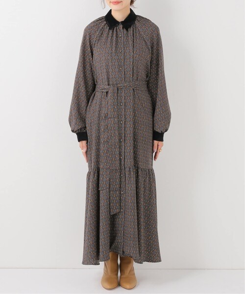 IENA(イエナ)の「IENA LA BOUCLE ビットプリント ワンピース(その他・グレーA/フリー)」の3枚目の写真