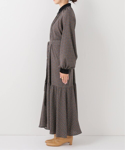 IENA(イエナ)の「IENA LA BOUCLE ビットプリント ワンピース(その他・グレーA/フリー)」の4枚目の写真