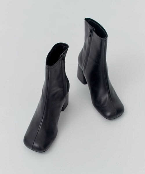 city（シティ）の「レザーラウンドシェイプブーツ（その他シューズ・レディース・NAT/IVR/BLK・1/2/3）」の2枚目の写真