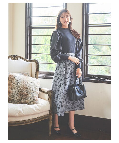 Te chichi（テチチ）の「フラワージャカードリバーシブルスカート（スカート・ブラック/ネイビー・S/M）」の5枚目の写真