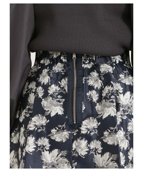 Te chichi（テチチ）の「フラワージャカードリバーシブルスカート（スカート・ブラック/ネイビー・S/M）」の20枚目の写真