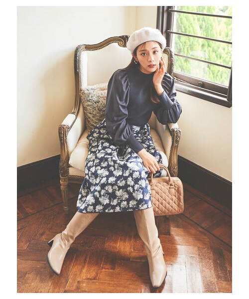 Te chichi（テチチ）の「フラワージャカードリバーシブルスカート（スカート・ブラック/ネイビー・S/M）」の4枚目の写真