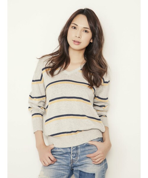 Ungrid（アングリッド）の「【Casual】Vネックマルチボーダーニット（トップス・レディース・ライトグレー/ネイビー・F）」の4枚目の写真
