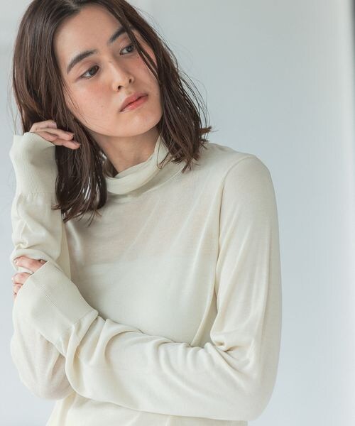 LEPSIM（レプシィム）の「14ゲージシアーハイネックニットプルオーバー（トップス・レディース・アイボリー08/ブラック09/ブルー85・M/L）」の5枚目の写真
