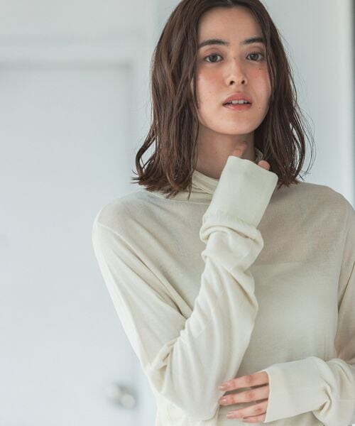 LEPSIM（レプシィム）の「14ゲージシアーハイネックニットプルオーバー（トップス・レディース・アイボリー08/ブラック09/ブルー85・M/L）」の6枚目の写真