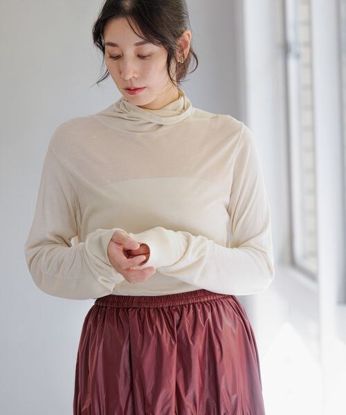 LEPSIM（レプシィム）の「14ゲージシアーハイネックニットプルオーバー（トップス・レディース・アイボリー08/ブラック09/ブルー85・M/L）」の10枚目の写真