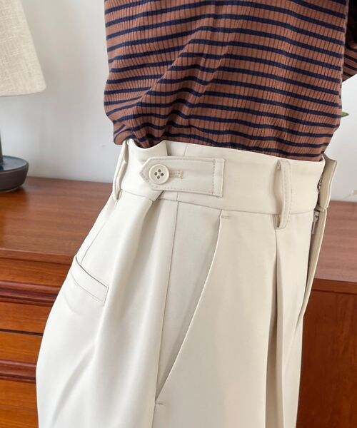 LOWRYS FARM（ローリーズファーム）の「サイドボタンワイドパンツ（パンツ・レディース・アイボリー08/ブラック09/ブルー85・S/F）」の21枚目の写真