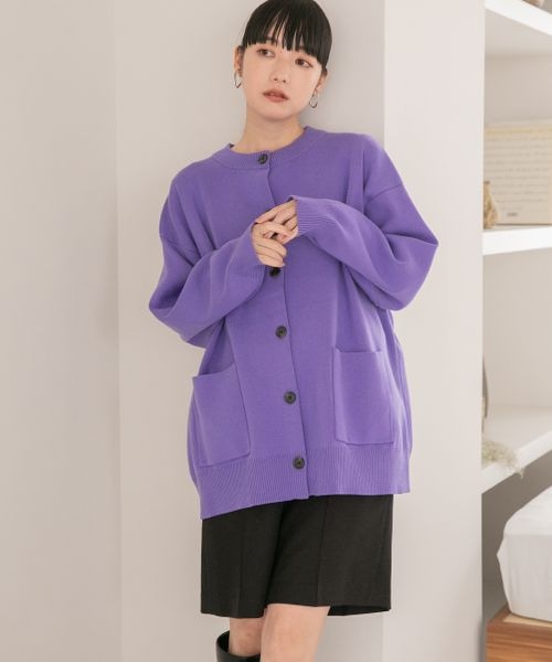 LOWRYS FARM(ローリーズファーム)の「ポケ付きBIGクルーカーディガン(トップス・レディース・アイボリー08/ブラック09/レッド35/パープル95・フリーサイズ)」の4枚目の写真