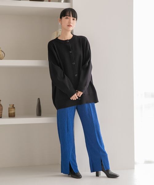 LOWRYS FARM(ローリーズファーム)の「ポケ付きBIGクルーカーディガン(トップス・レディース・アイボリー08/ブラック09/レッド35/パープル95・フリーサイズ)」の8枚目の写真