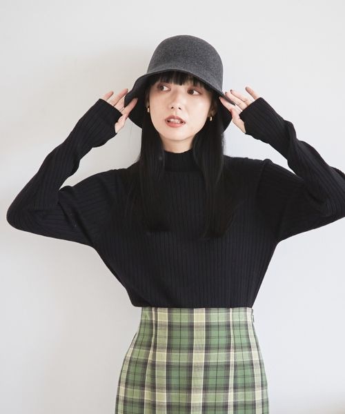 LOWRYS FARM（ローリーズファーム）の「マシンウォッシャブルハイネックロングスリーブ（トップス・レディース・オフ05/ブラック09/ピンク22/パープル95・フリーサイズ）」の2枚目の写真