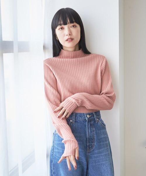 LOWRYS FARM（ローリーズファーム）の「マシンウォッシャブルハイネックロングスリーブ（トップス・レディース・オフ05/ブラック09/ピンク22/パープル95・フリーサイズ）」の3枚目の写真