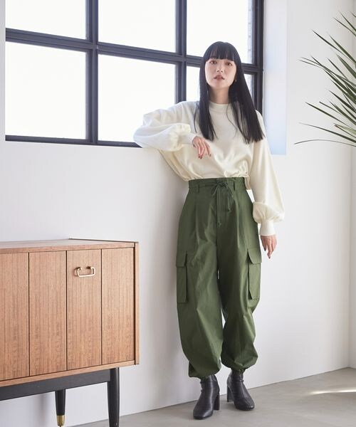 LOWRYS FARM（ローリーズファーム）の「ウスモチソデボリュームロングスリーブ（トップス・レディース・アイボリー08/ブラック09/ピンク25/ブラウン58/グリーン75・フリーサイズ）」の8枚目の写真