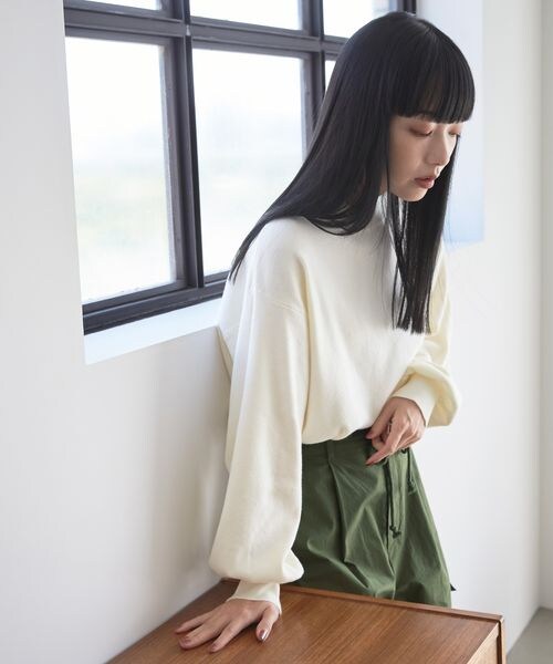 LOWRYS FARM（ローリーズファーム）の「ウスモチソデボリュームロングスリーブ（トップス・レディース・アイボリー08/ブラック09/ピンク25/ブラウン58/グリーン75・フリーサイズ）」の6枚目の写真