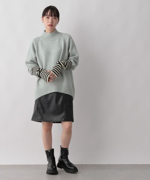 LOWRYS FARM（ローリーズファーム）の「モチモチハイネック（トップス・レディース・アイボリー08/ブラック09/ライトグレー12/オレンジ45/ブルー85・フリーサイズ）」の11枚目の写真