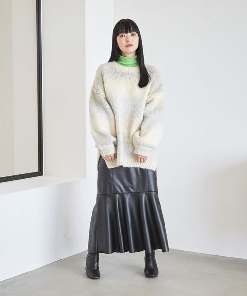 LOWRYS FARM（ローリーズファーム）の「グラデーションニット（トップス・レディース・アイボリー08/ピンク22/イエロー62/グリーン72・ショート丈/ロング丈）」の7枚目の写真