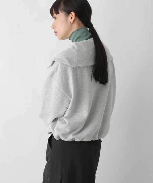 LOWRYS FARM（ローリーズファーム）の「ハイＺＩＰドロストプルオーバー（トップス・レディース・アイボリー08/グレー12/チャコールグレー18/ブルー85・F）」の9枚目の写真