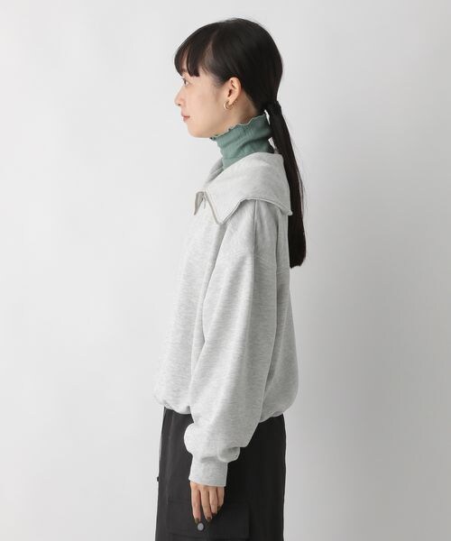 LOWRYS FARM（ローリーズファーム）の「ハイＺＩＰドロストプルオーバー（トップス・レディース・アイボリー08/グレー12/チャコールグレー18/ブルー85・F）」の18枚目の写真