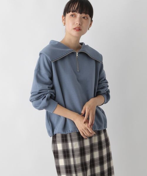 LOWRYS FARM（ローリーズファーム）の「ハイＺＩＰドロストプルオーバー（トップス・レディース・アイボリー08/グレー12/チャコールグレー18/ブルー85・F）」の4枚目の写真