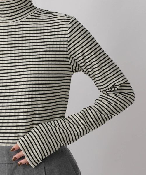 LOWRYS FARM（ローリーズファーム）の「ボーダータートル（トップス・レディース・オフホワイト05/ブラウン58/グリーン75・F）」の15枚目の写真