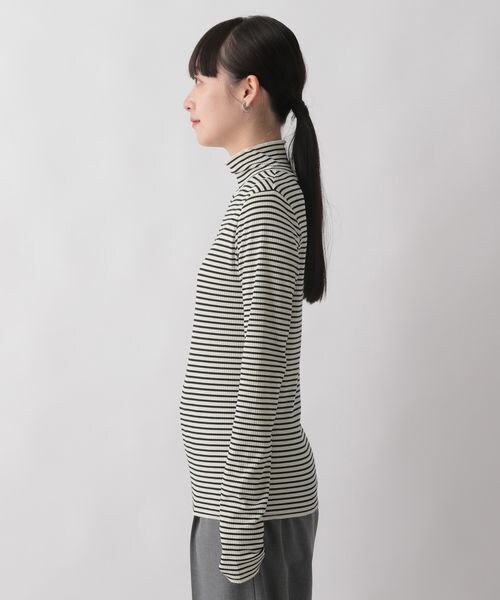 LOWRYS FARM（ローリーズファーム）の「ボーダータートル（トップス・レディース・オフホワイト05/ブラウン58/グリーン75・F）」の12枚目の写真