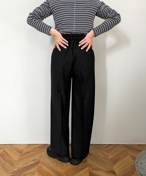 LOWRYS FARM（ローリーズファーム）の「ＴＲタックワイドパンツ（パンツ・レディース・ブラック09/グレー15・S/F）」の11枚目の写真