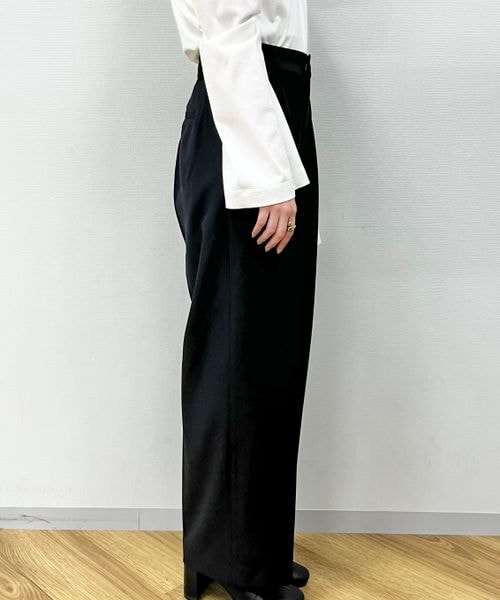 LOWRYS FARM（ローリーズファーム）の「ＴＲタックワイドパンツ（パンツ・レディース・ブラック09/グレー15・S/F）」の13枚目の写真