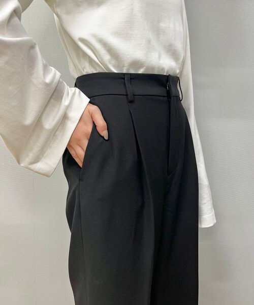 LOWRYS FARM（ローリーズファーム）の「ＴＲタックワイドパンツ（パンツ・レディース・ブラック09/グレー15・S/F）」の17枚目の写真