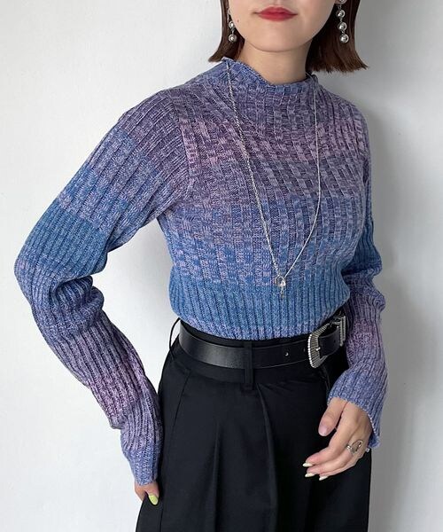 PAGEBOY（ページボーイ）の「カラーMIXタートル（トップス・レディース・ピンク系23/ブルー系89・F）」の2枚目の写真