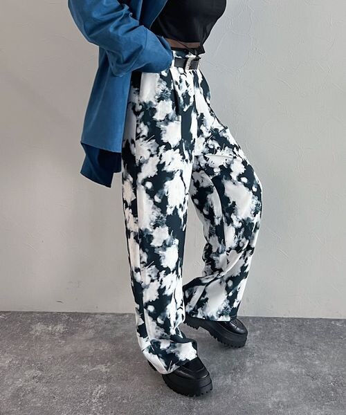 PAGEBOY（ページボーイ）の「ペイント柄パンツ（パンツ・レディース・ブラック09/パープル系92・F）」の5枚目の写真