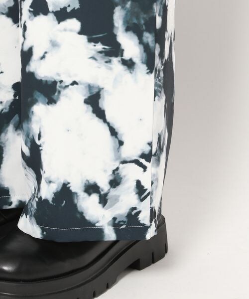 PAGEBOY（ページボーイ）の「ペイント柄パンツ（パンツ・レディース・ブラック09/パープル系92・F）」の14枚目の写真