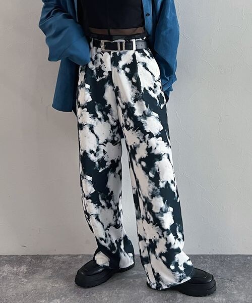 PAGEBOY（ページボーイ）の「ペイント柄パンツ（パンツ・レディース・ブラック09/パープル系92・F）」の4枚目の写真