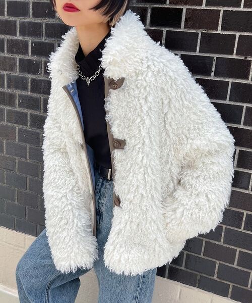 PAGEBOY（ページボーイ）の「カーリーボアブルゾン（ジャケット/アウター・レディース・オフホワイト05/ブラック09/チャコール18・F）」の5枚目の写真