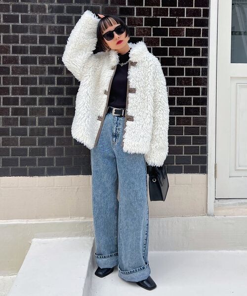 PAGEBOY（ページボーイ）の「カーリーボアブルゾン（ジャケット/アウター・レディース・オフホワイト05/ブラック09/チャコール18・F）」の11枚目の写真