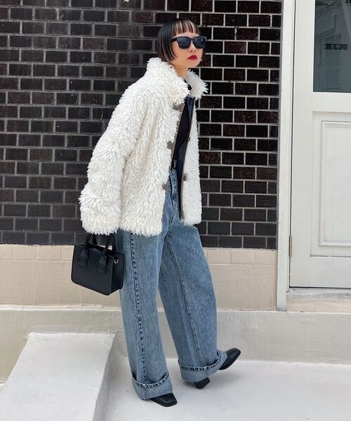 PAGEBOY（ページボーイ）の「カーリーボアブルゾン（ジャケット/アウター・レディース・オフホワイト05/ブラック09/チャコール18・F）」の6枚目の写真